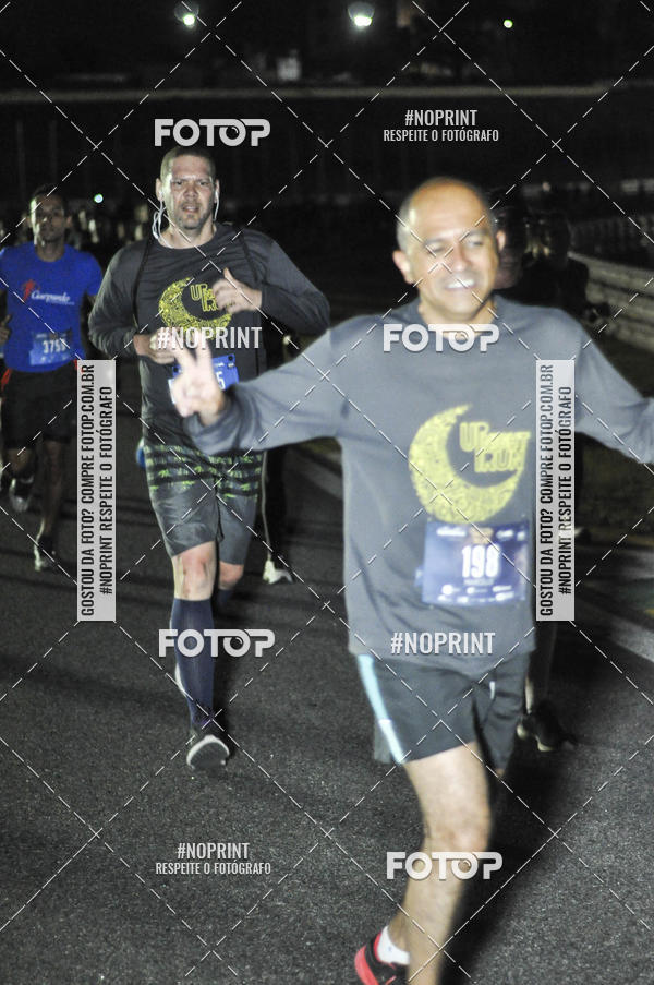 Achetez vos photos de l'vnementUp Night Run - So Paulo - 2019 sur Fotop