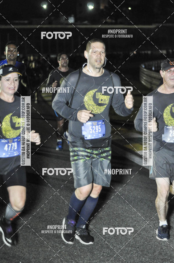 Achetez vos photos de l'vnementUp Night Run - So Paulo - 2019 sur Fotop