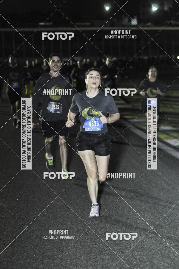 Achetez vos photos de l'vnementUp Night Run - So Paulo - 2019 sur Fotop