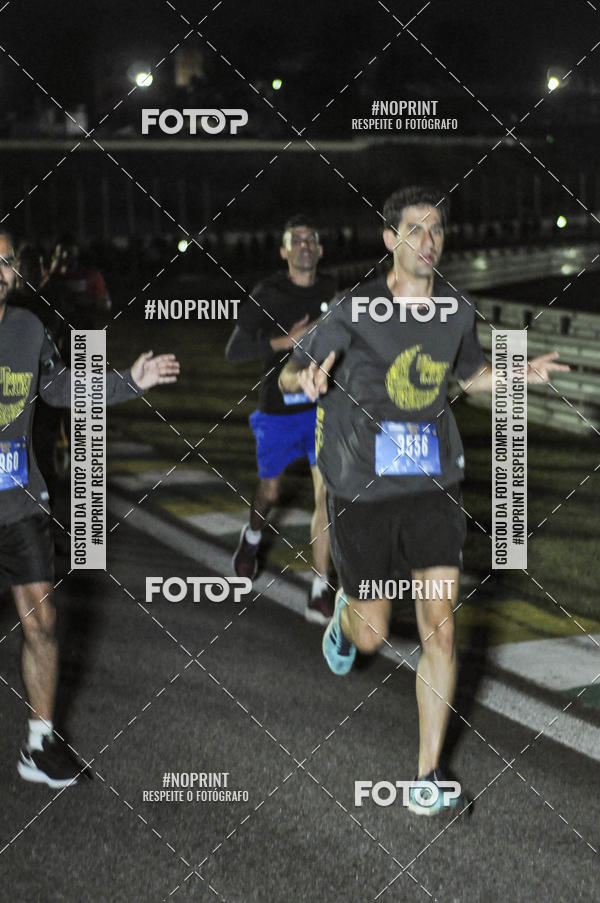 Achetez vos photos de l'vnementUp Night Run - So Paulo - 2019 sur Fotop