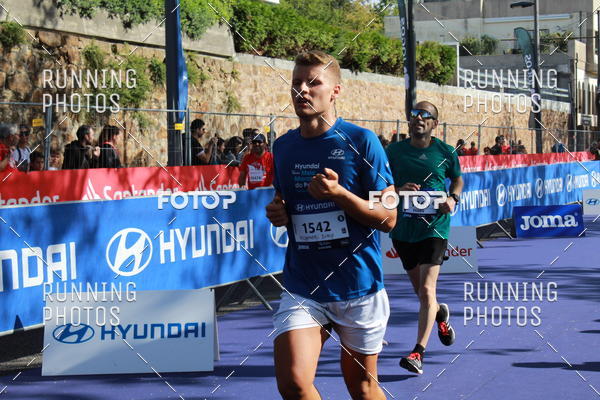 Buy your photos of the eventMeia Maratona Porto 2019 on Fotop
