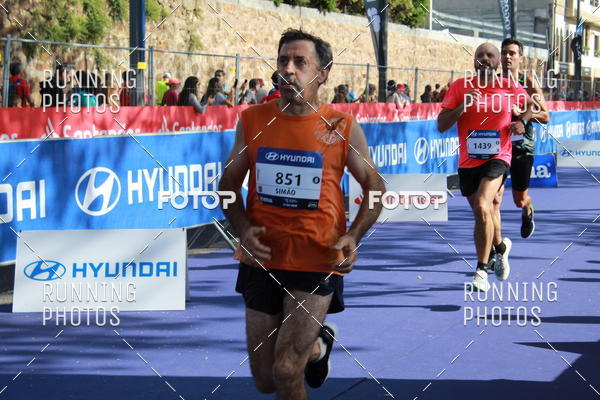 Buy your photos of the eventMeia Maratona Porto 2019 on Fotop