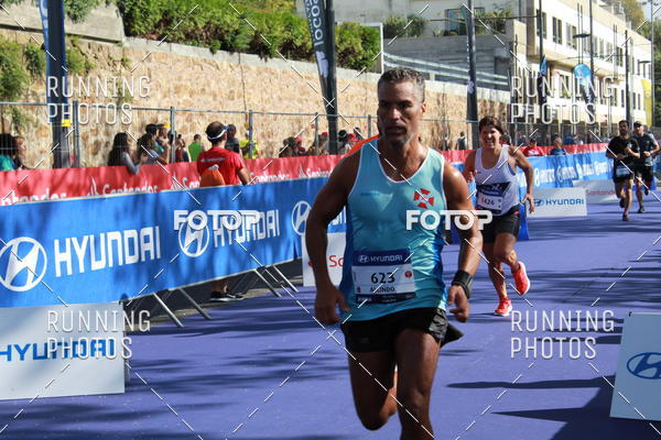 Buy your photos of the eventMeia Maratona Porto 2019 on Fotop