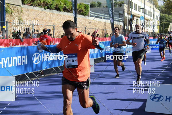 Buy your photos of the eventMeia Maratona Porto 2019 on Fotop