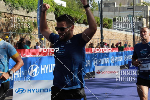 Buy your photos of the eventMeia Maratona Porto 2019 on Fotop