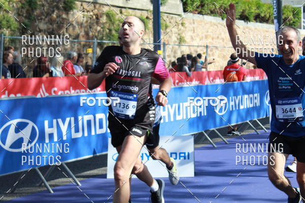 Buy your photos of the eventMeia Maratona Porto 2019 on Fotop