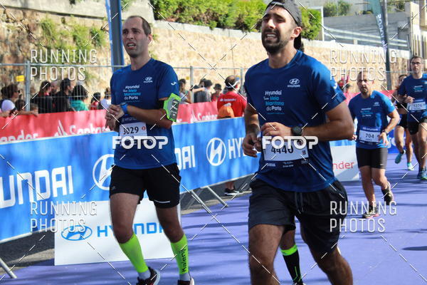 Buy your photos of the eventMeia Maratona Porto 2019 on Fotop