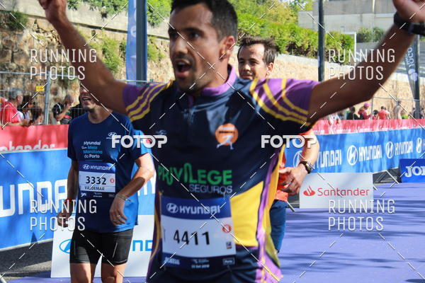 Buy your photos of the eventMeia Maratona Porto 2019 on Fotop