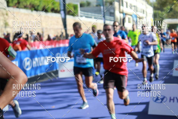 Buy your photos of the eventMeia Maratona Porto 2019 on Fotop