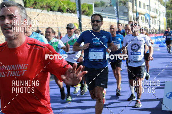 Buy your photos of the eventMeia Maratona Porto 2019 on Fotop