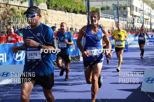 Buy your photos of the eventMeia Maratona Porto 2019 on Fotop