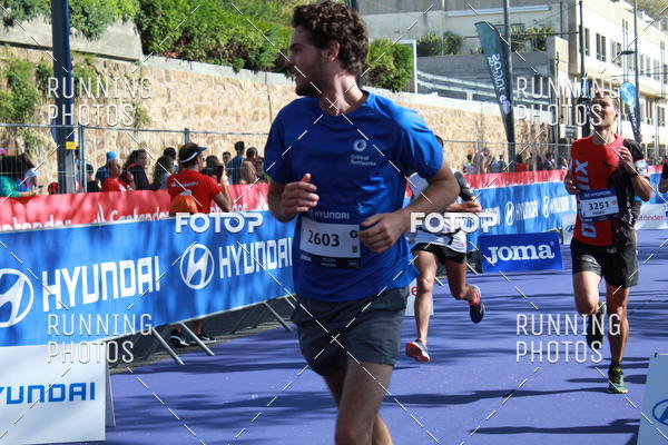 Buy your photos of the eventMeia Maratona Porto 2019 on Fotop