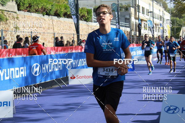 Buy your photos of the eventMeia Maratona Porto 2019 on Fotop