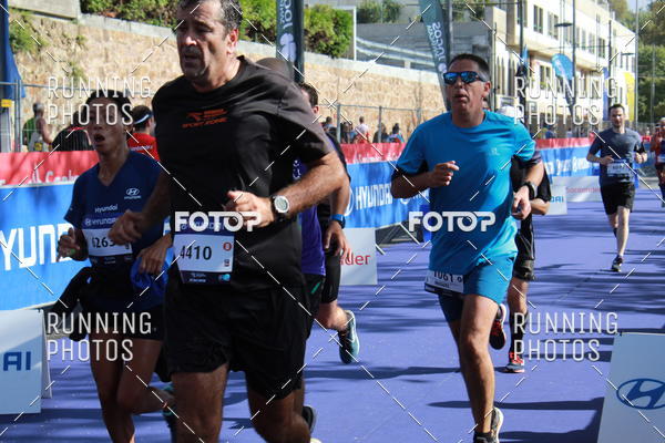 Buy your photos of the eventMeia Maratona Porto 2019 on Fotop