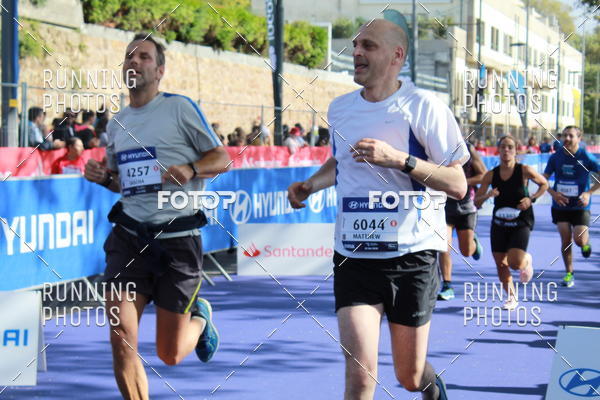 Buy your photos of the eventMeia Maratona Porto 2019 on Fotop
