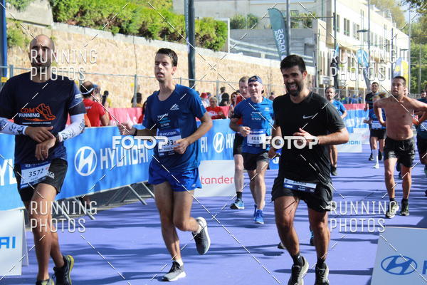 Buy your photos of the eventMeia Maratona Porto 2019 on Fotop