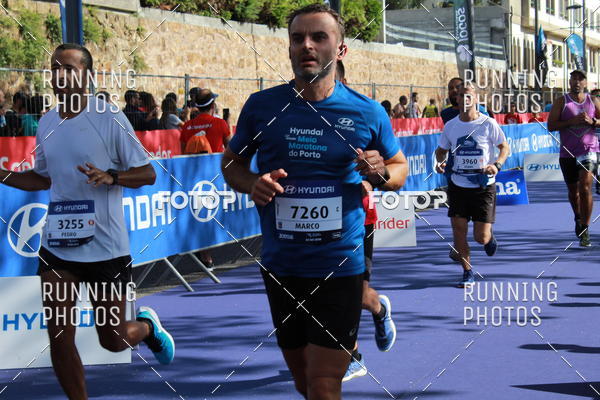 Buy your photos of the eventMeia Maratona Porto 2019 on Fotop