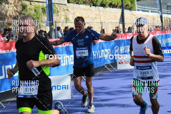Buy your photos of the eventMeia Maratona Porto 2019 on Fotop