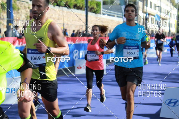 Buy your photos of the eventMeia Maratona Porto 2019 on Fotop