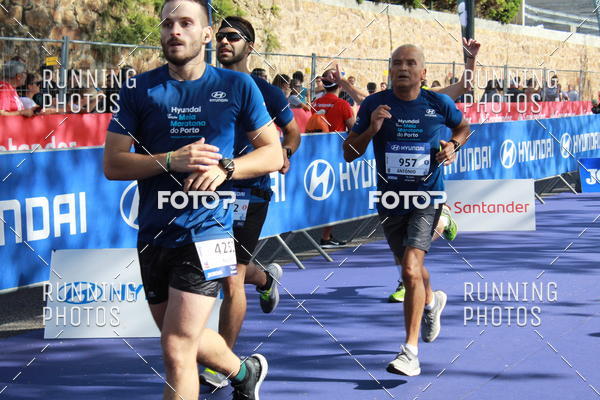 Buy your photos of the eventMeia Maratona Porto 2019 on Fotop