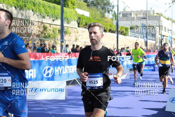 Buy your photos of the eventMeia Maratona Porto 2019 on Fotop