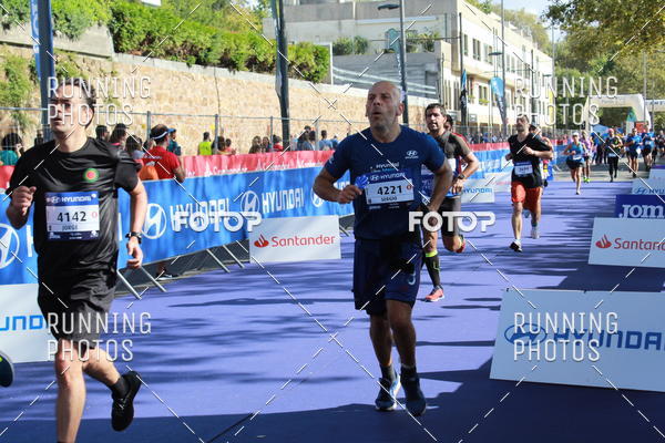Buy your photos of the eventMeia Maratona Porto 2019 on Fotop