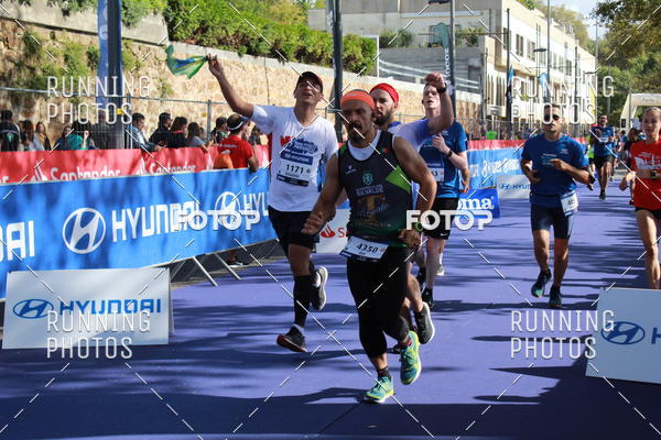 Buy your photos of the eventMeia Maratona Porto 2019 on Fotop