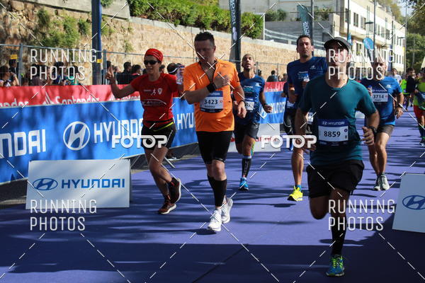 Buy your photos of the eventMeia Maratona Porto 2019 on Fotop