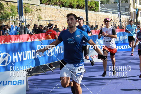 Buy your photos of the eventMeia Maratona Porto 2019 on Fotop