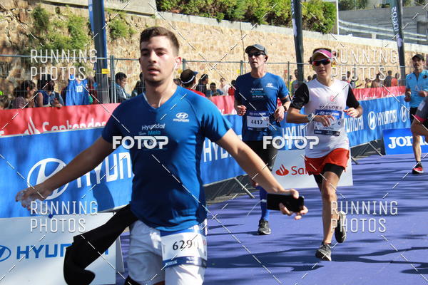 Buy your photos of the eventMeia Maratona Porto 2019 on Fotop