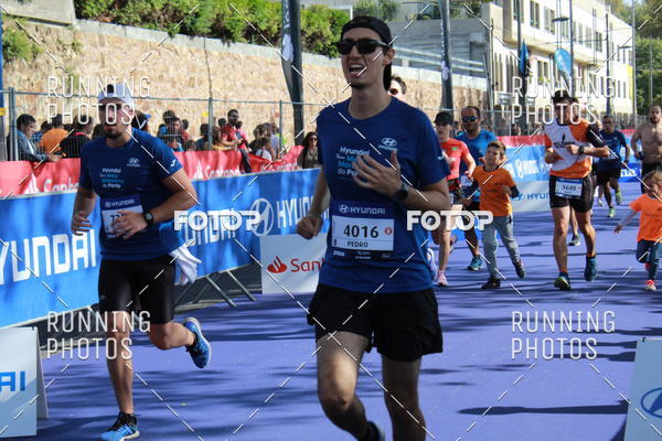 Buy your photos of the eventMeia Maratona Porto 2019 on Fotop