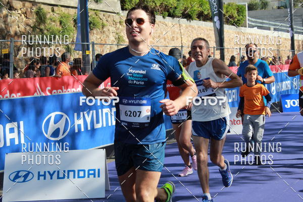 Buy your photos of the eventMeia Maratona Porto 2019 on Fotop