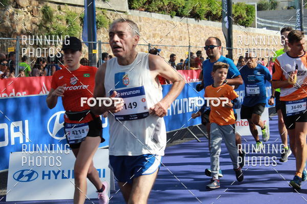 Buy your photos of the eventMeia Maratona Porto 2019 on Fotop