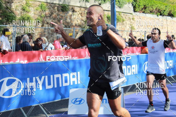 Buy your photos of the eventMeia Maratona Porto 2019 on Fotop
