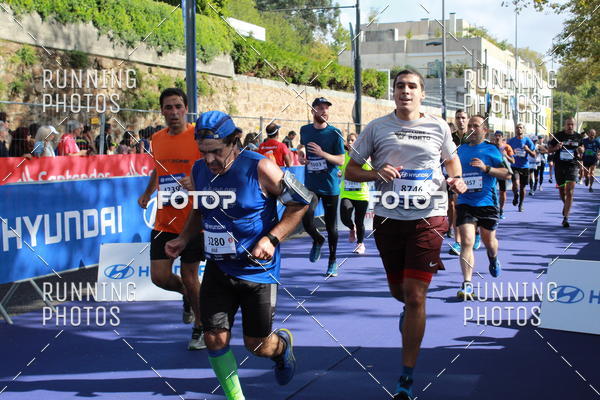 Buy your photos of the eventMeia Maratona Porto 2019 on Fotop