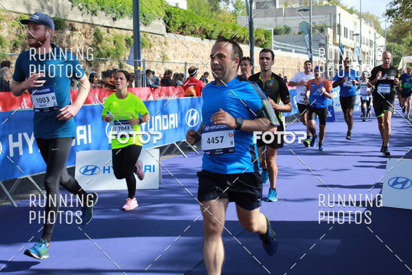 Buy your photos of the eventMeia Maratona Porto 2019 on Fotop