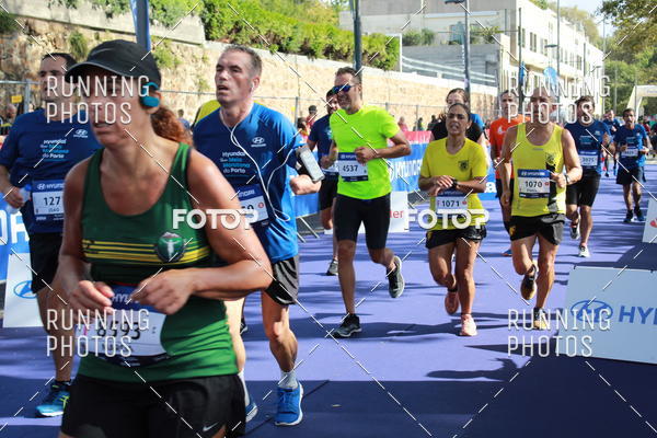 Buy your photos of the eventMeia Maratona Porto 2019 on Fotop