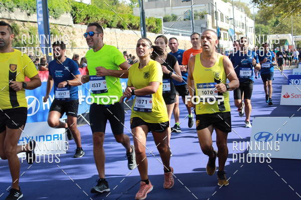 Buy your photos of the eventMeia Maratona Porto 2019 on Fotop