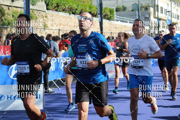 Buy your photos of the eventMeia Maratona Porto 2019 on Fotop