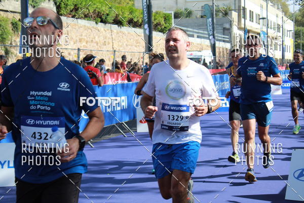 Buy your photos of the eventMeia Maratona Porto 2019 on Fotop