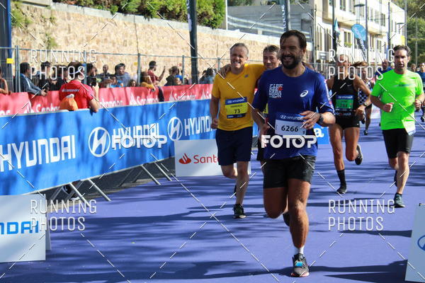 Buy your photos of the eventMeia Maratona Porto 2019 on Fotop
