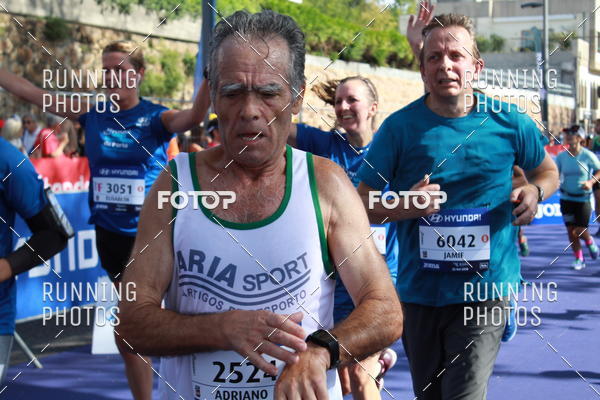 Buy your photos of the eventMeia Maratona Porto 2019 on Fotop