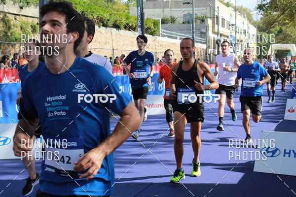 Buy your photos of the eventMeia Maratona Porto 2019 on Fotop