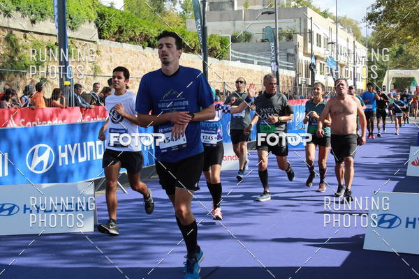 Buy your photos of the eventMeia Maratona Porto 2019 on Fotop