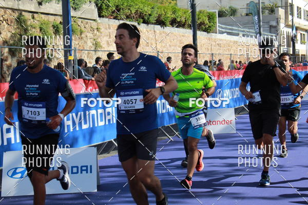 Buy your photos of the eventMeia Maratona Porto 2019 on Fotop