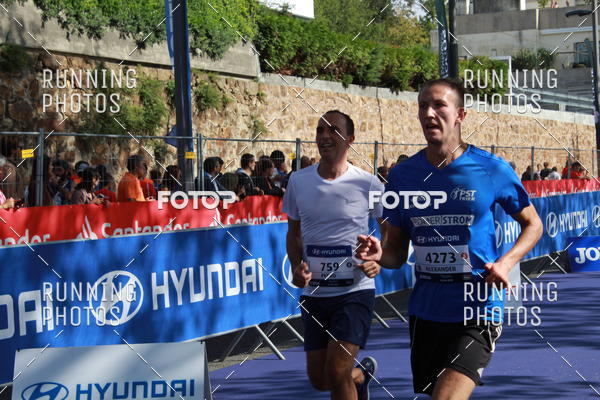 Buy your photos of the eventMeia Maratona Porto 2019 on Fotop