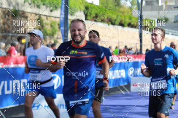 Buy your photos of the eventMeia Maratona Porto 2019 on Fotop