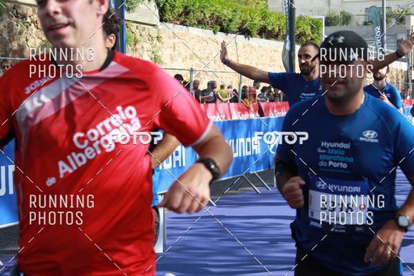 Buy your photos of the eventMeia Maratona Porto 2019 on Fotop