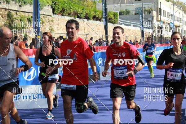 Buy your photos of the eventMeia Maratona Porto 2019 on Fotop