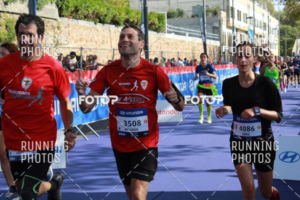 Buy your photos of the eventMeia Maratona Porto 2019 on Fotop